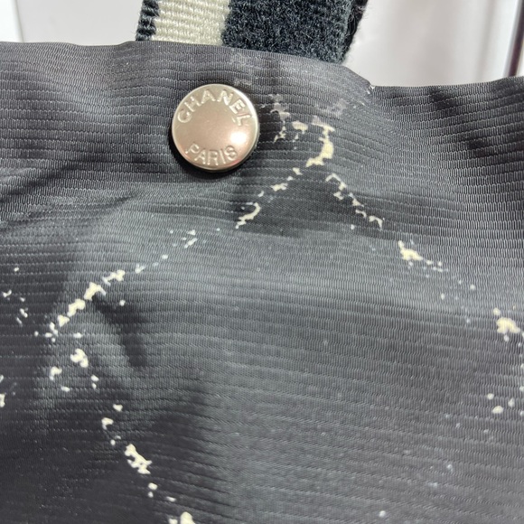 Chanel Travel Line in Black  and white nylon , with nylon dust bag. - Picture 4 of 16